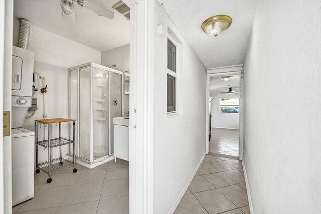1036 NE 9th Avenue, Fort Lauderdale, FL 33304