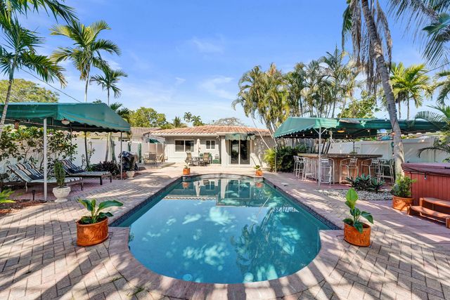 1036 NE 9th Avenue, Fort Lauderdale, FL 33304
