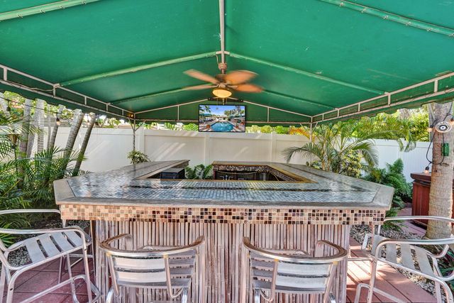1036 NE 9th Avenue, Fort Lauderdale, FL 33304
