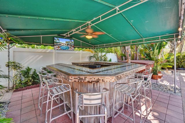 1036 NE 9th Avenue, Fort Lauderdale, FL 33304