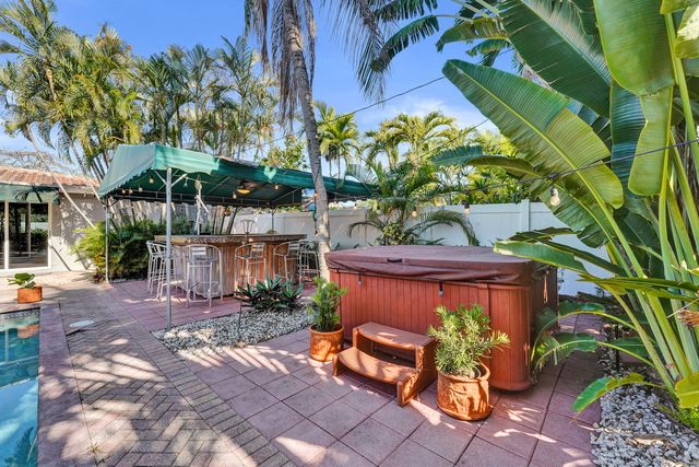 1036 NE 9th Avenue, Fort Lauderdale, FL 33304