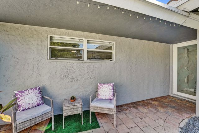 1036 NE 9th Avenue, Fort Lauderdale, FL 33304