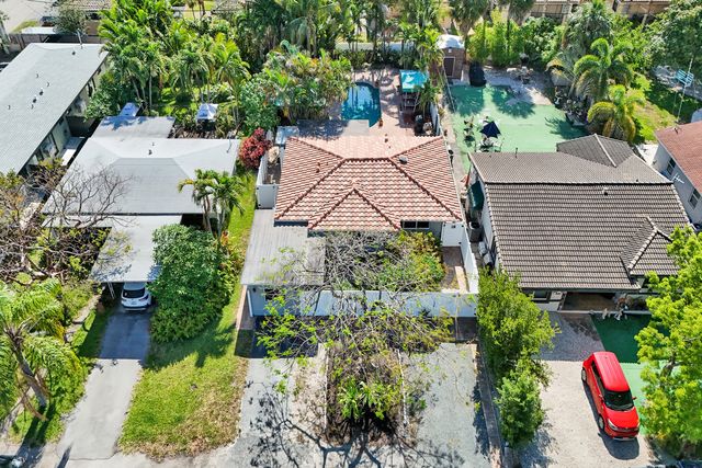 1036 NE 9th Avenue, Fort Lauderdale, FL 33304