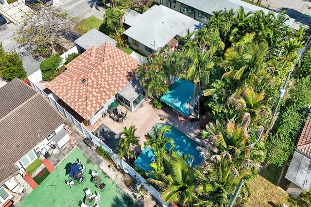 1036 NE 9th Avenue, Fort Lauderdale, FL 33304