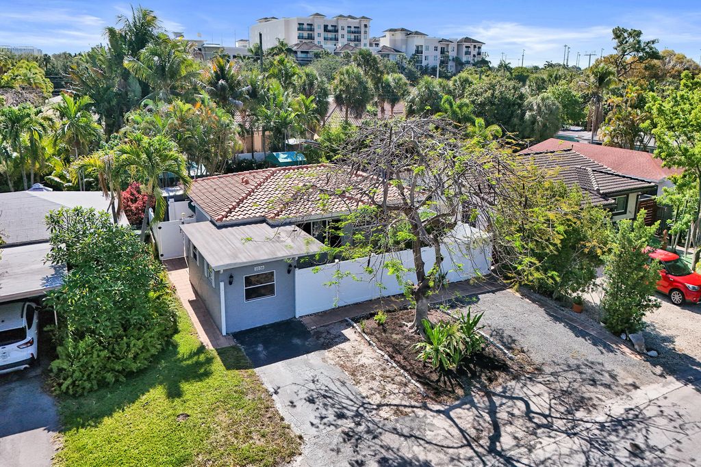 1036 NE 9th Avenue, Fort Lauderdale, FL 33304