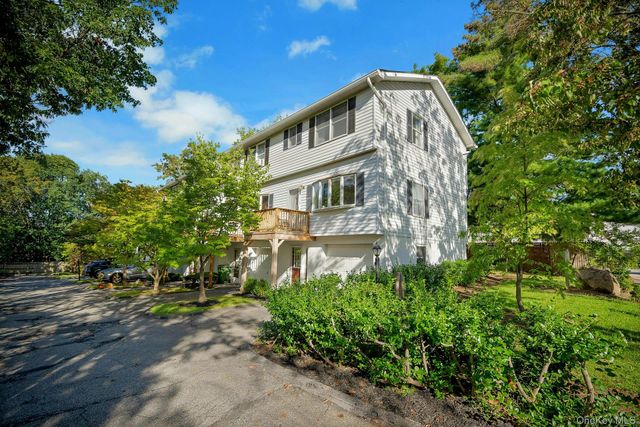 17 Wood Court A, Tarrytown, NY 10591