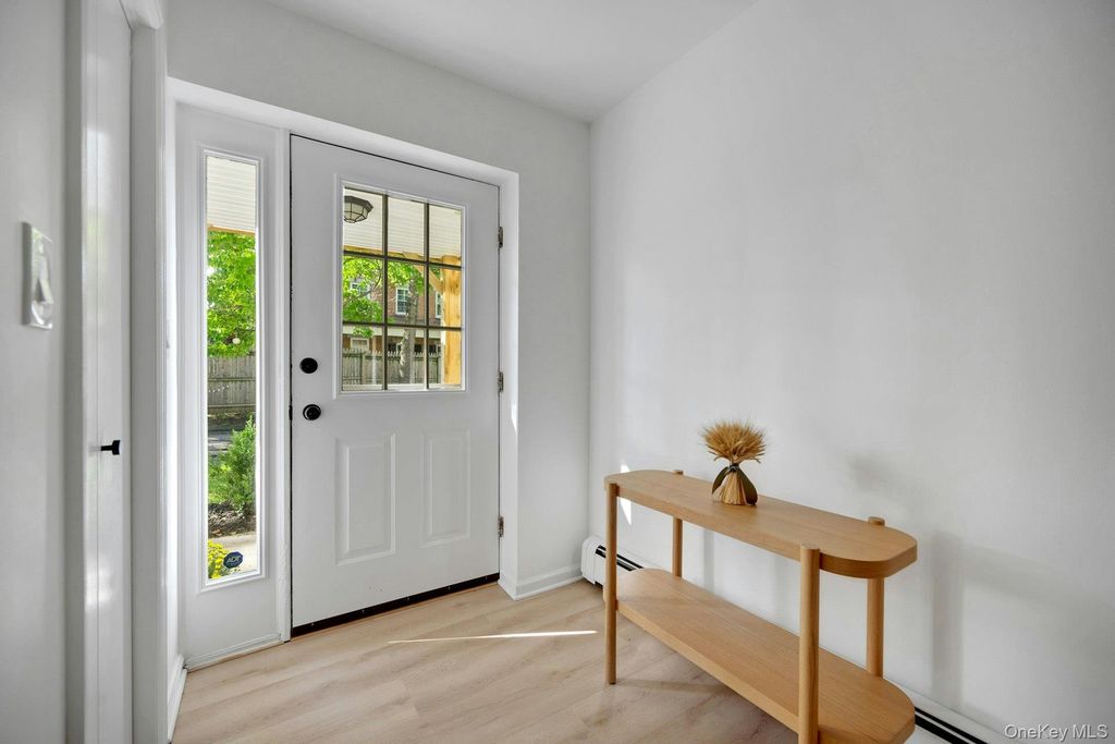 17 Wood Court A, Tarrytown, NY 10591 — photo 3