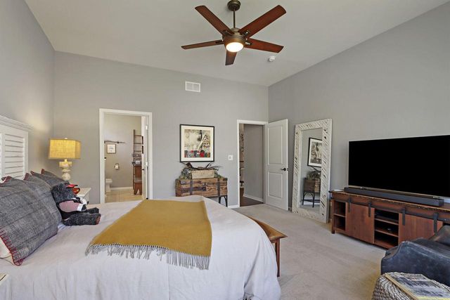 120 Lake Vista COURT, Fontana, WI 53125