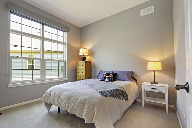 120 Lake Vista COURT, Fontana, WI 53125