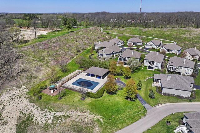 120 Lake Vista COURT, Fontana, WI 53125