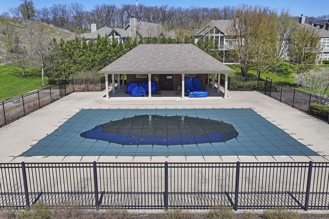 120 Lake Vista COURT, Fontana, WI 53125