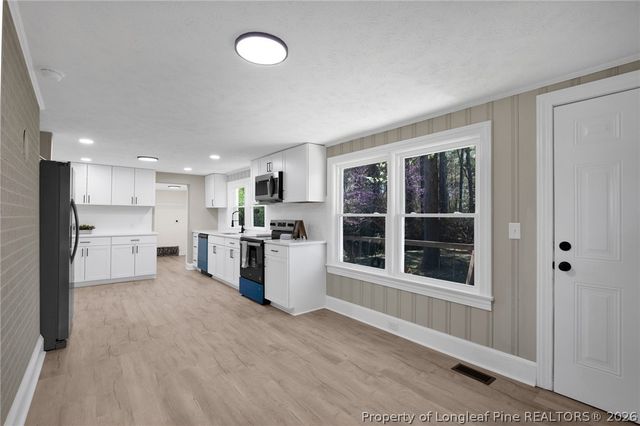 88 Hannah Creek Road, Four Oaks, NC 27524