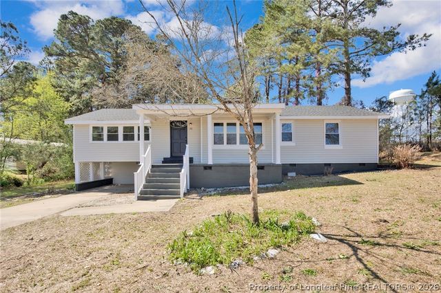 88 Hannah Creek Road, Four Oaks, NC 27524