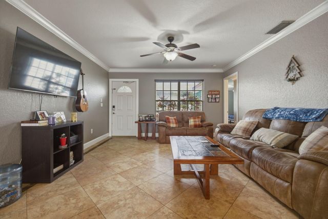 8654 Indian River Run S, Boynton Beach, FL 33472