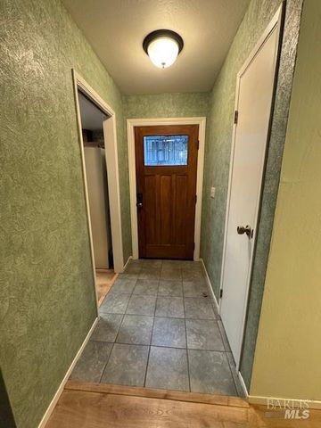 424-B Mason St, Healdsburg, CA 95448