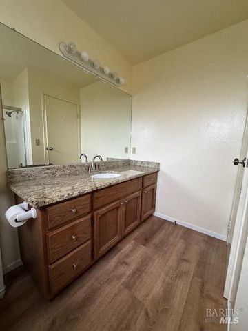 424-B Mason St, Healdsburg, CA 95448