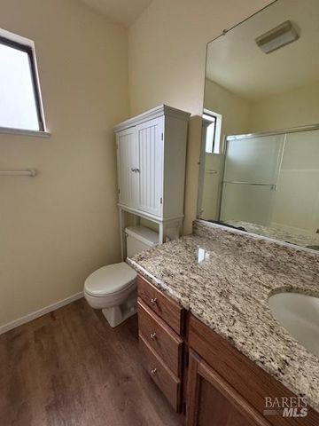 424-B Mason St, Healdsburg, CA 95448