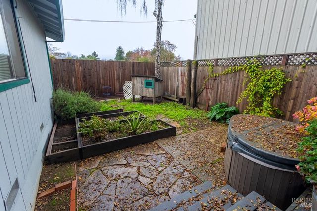 424-B Mason St, Healdsburg, CA 95448