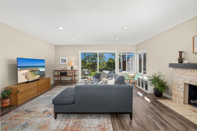 9877 Via Caceres, San Diego, CA 92129