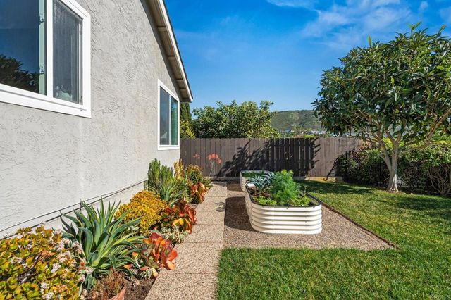 9877 Via Caceres, San Diego, CA 92129