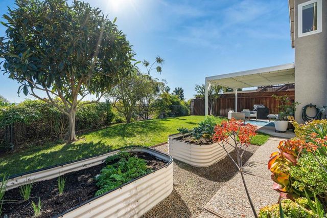 9877 Via Caceres, San Diego, CA 92129