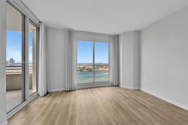 848 Brickell Key Dr 2602, Miami, FL 33131