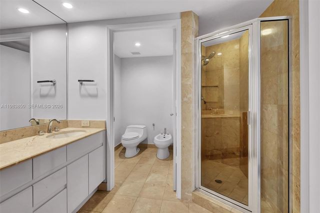 848 Brickell Key Dr 2602, Miami, FL 33131