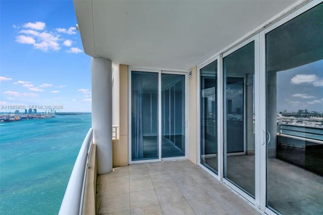 848 Brickell Key Dr 2602, Miami, FL 33131