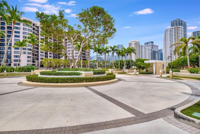 848 Brickell Key Dr 2602, Miami, FL 33131