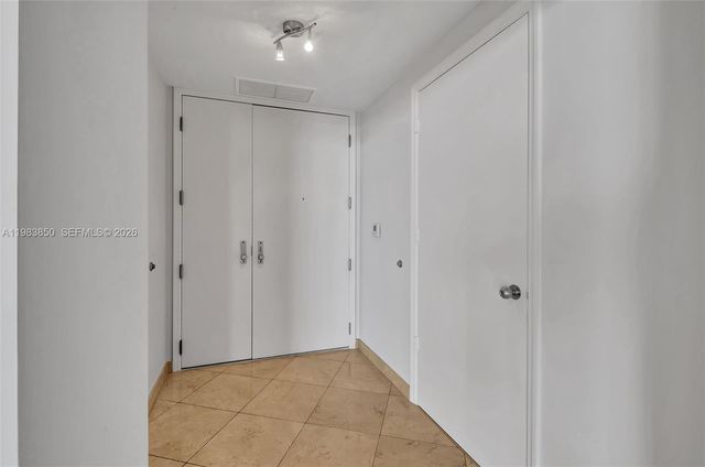 848 Brickell Key Dr 2602, Miami, FL 33131