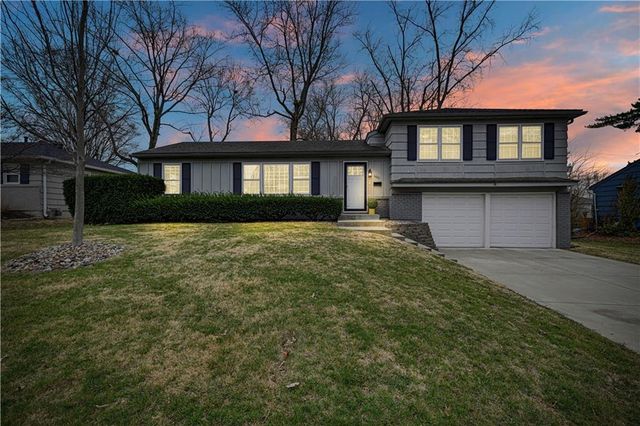 6001 W 101st Terrace, Overland Park, KS 66207