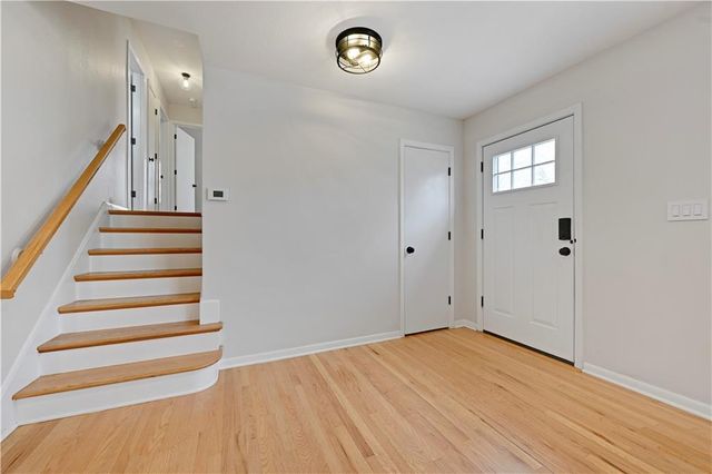 6001 W 101st Terrace, Overland Park, KS 66207