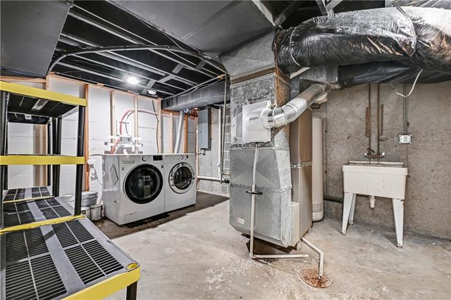 6001 W 101st Terrace, Overland Park, KS 66207