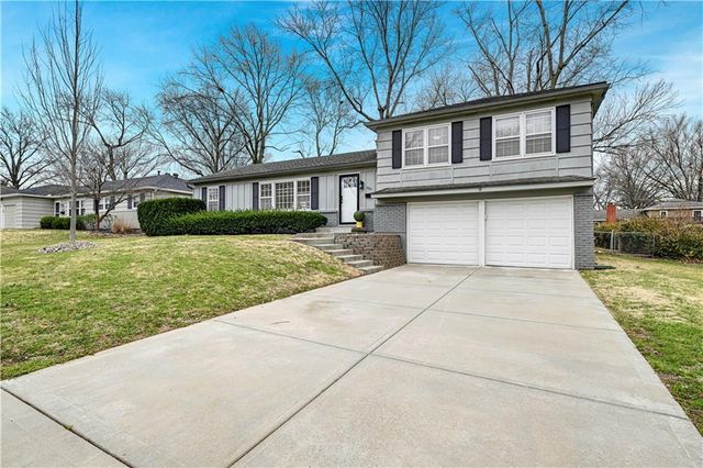 6001 W 101st Terrace, Overland Park, KS 66207