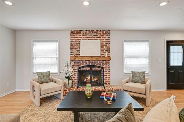 6001 W 101st Terrace, Overland Park, KS 66207