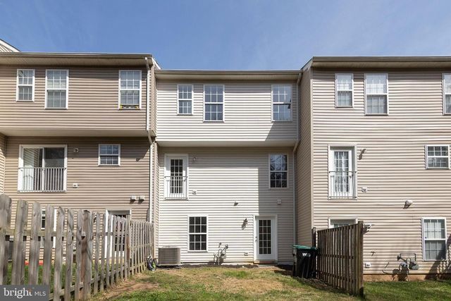 1010 PENDLETON LN, Strasburg, VA 22657