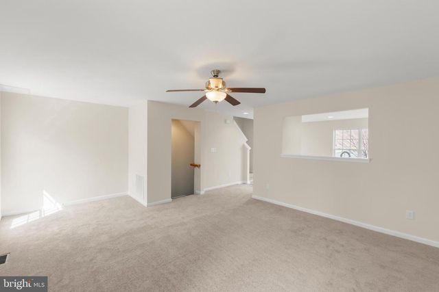 1010 PENDLETON LN, Strasburg, VA 22657