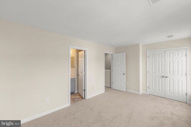 1010 PENDLETON LN, Strasburg, VA 22657