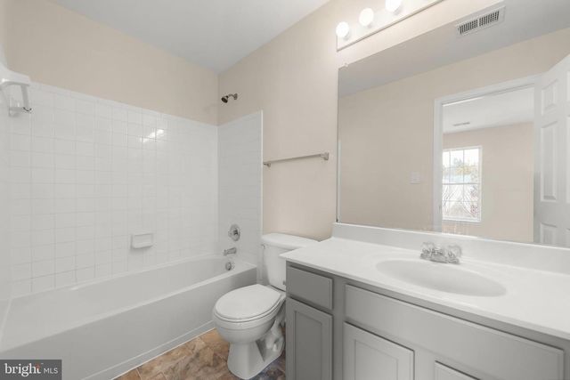 1010 PENDLETON LN, Strasburg, VA 22657