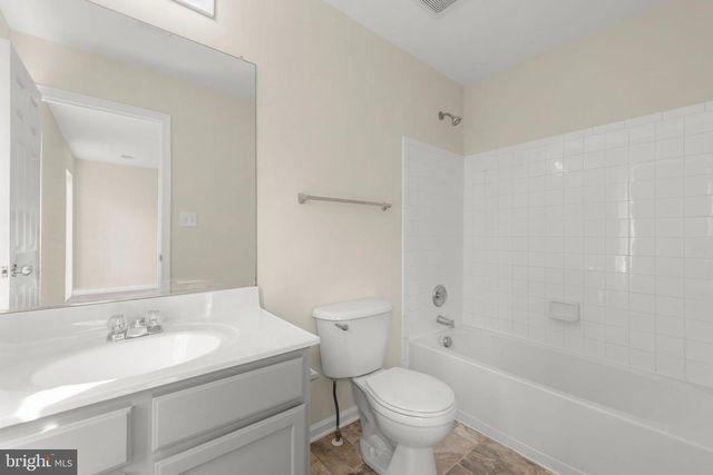 1010 PENDLETON LN, Strasburg, VA 22657