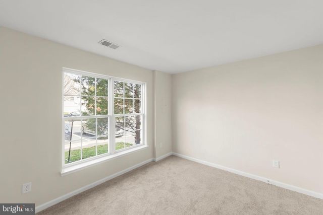 1010 PENDLETON LN, Strasburg, VA 22657