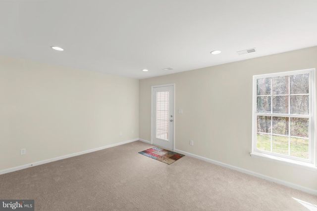 1010 PENDLETON LN, Strasburg, VA 22657