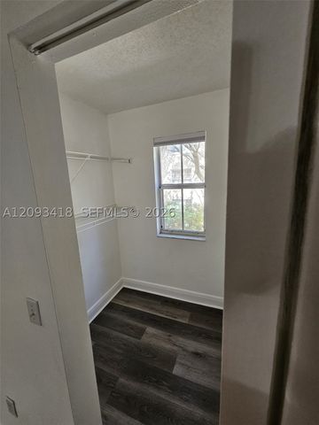 2451 Centergate Dr 204, Miramar, FL 33025