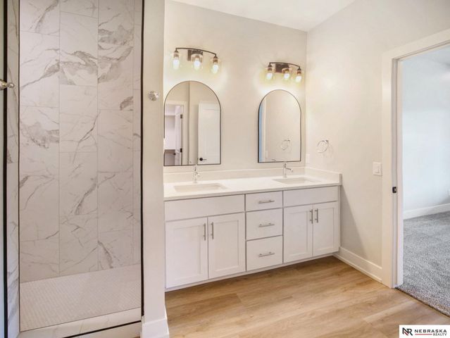 1036 Kantor Lane, Hickman, NE 68372