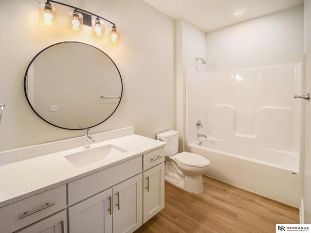 1036 Kantor Lane, Hickman, NE 68372