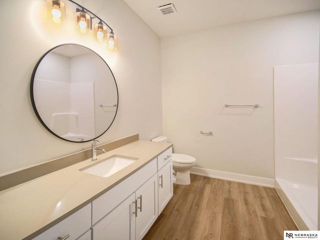 1036 Kantor Lane, Hickman, NE 68372