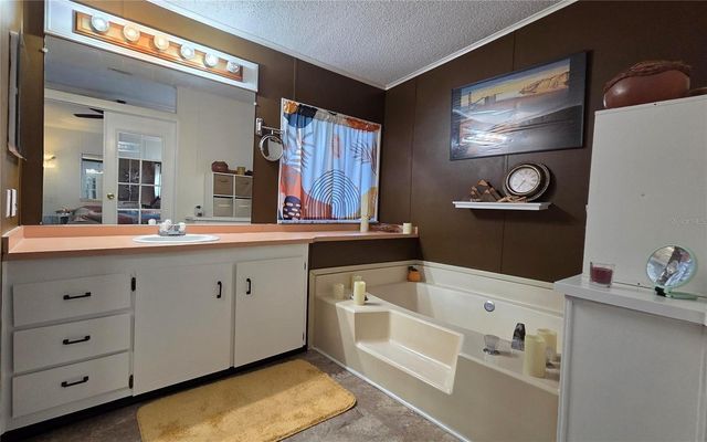 25040 BETTON HILL, Leesburg, FL 34748