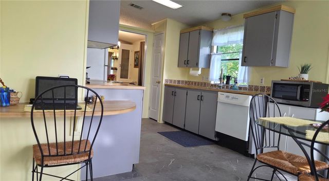 25040 BETTON HILL, Leesburg, FL 34748