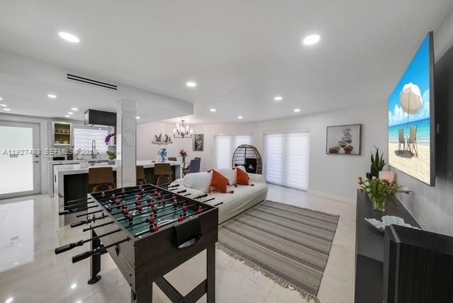 202 Mahogany Dr, Key Largo, FL 33037