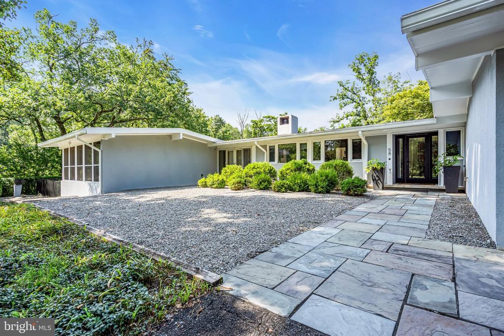 58 FAIRWAY DR, PRINCETON, NJ 08540 — exterior